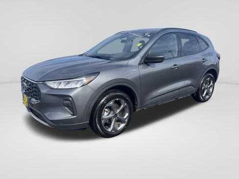 Used 2025 Ford Escape ST-Line image 13