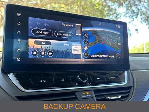 Used 2023 Nissan Altima 2.5 SL FWD image 8