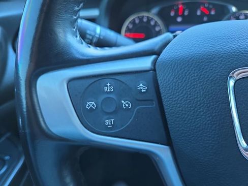 Used 2021 GMC Acadia SLT image 20