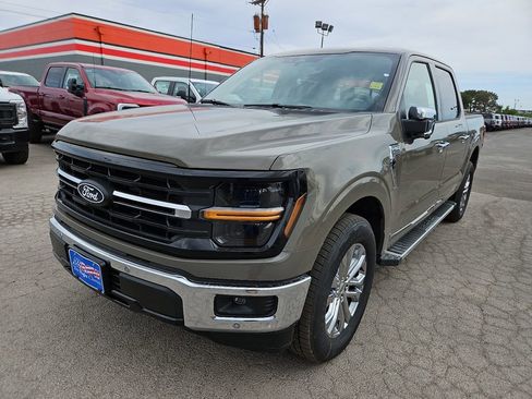New 2026 Ford F150 XLT w/ Equipment Group 302A MID RWD image 4