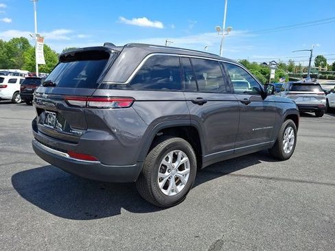 Certified 2023 Jeep Grand Cherokee Limited w/ Luxury Tech Group II AWD/4WD image 8