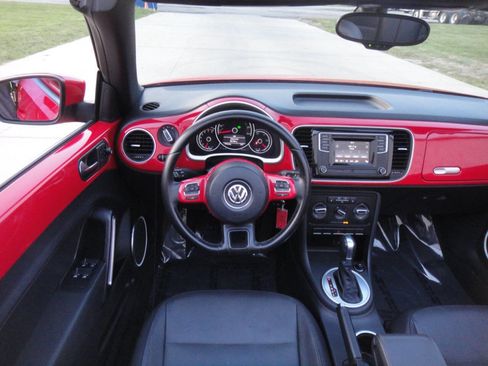 Used 2016 Volkswagen Beetle 1.8T S image 6