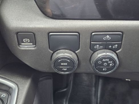 Used 2022 Chevrolet Silverado 1500 RST image 20