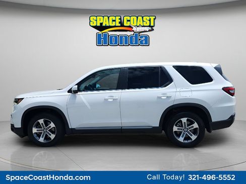 Certified 2025 Honda Pilot EX-L image 8