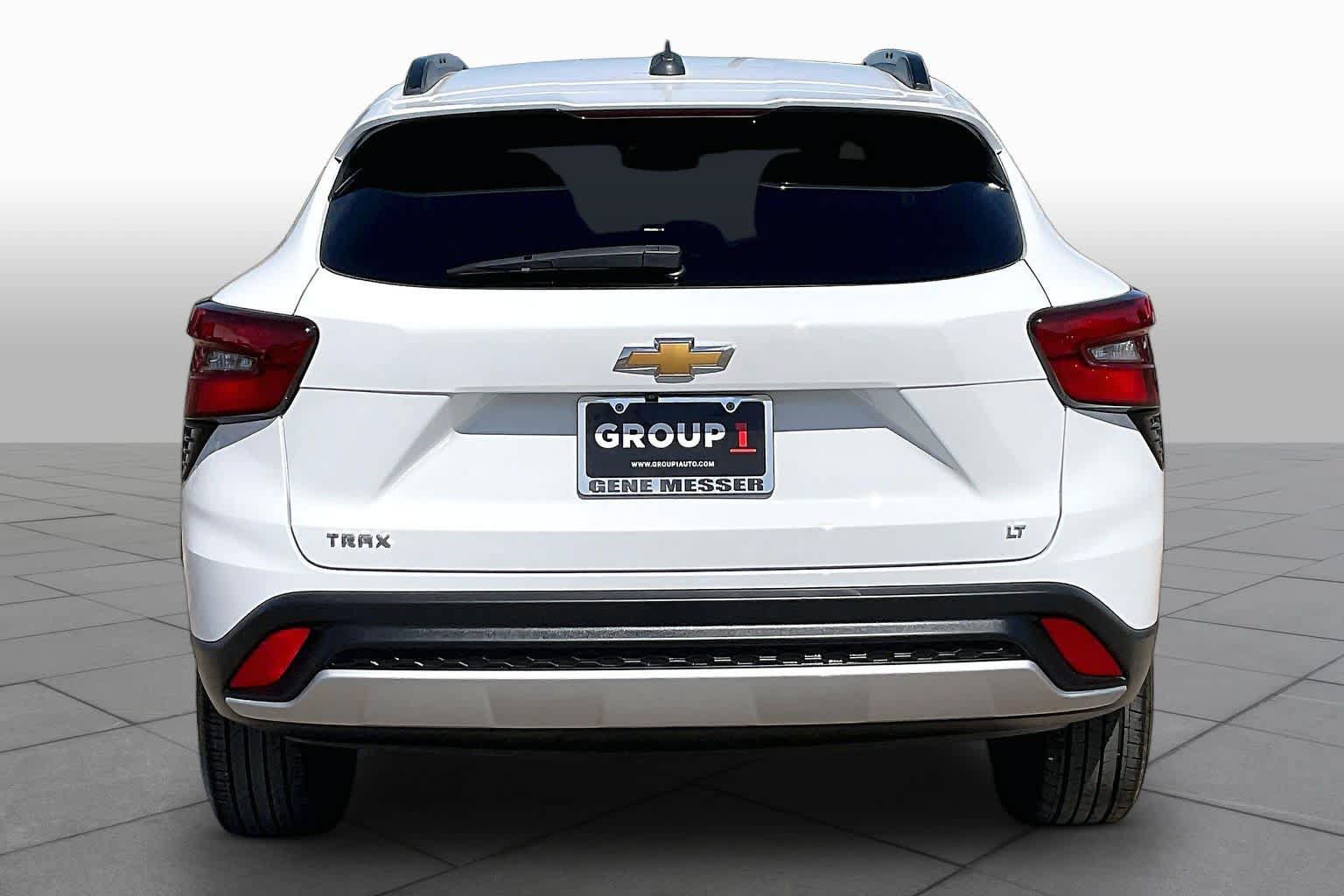 Used 2024 Chevrolet Trax LT w/ Driver Confidence Package FWD image 5