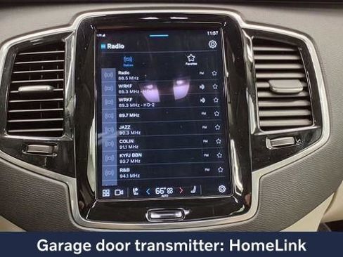 Used 2024 Volvo XC90 B5 Plus w/ Protection Package Premier image 31