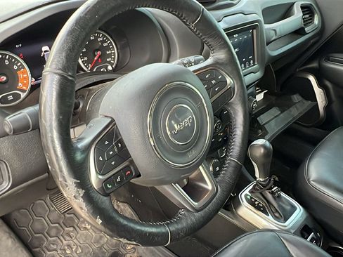 Used 2020 Jeep Renegade Limited image 16