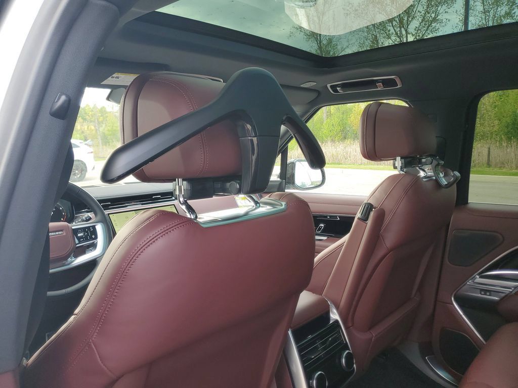 New 2026 Land Rover Range Rover SE AWD/4WD image 24