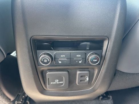 Used 2021 Buick Enclave Premium w/ Sun and Sites Package AWD/4WD image 19