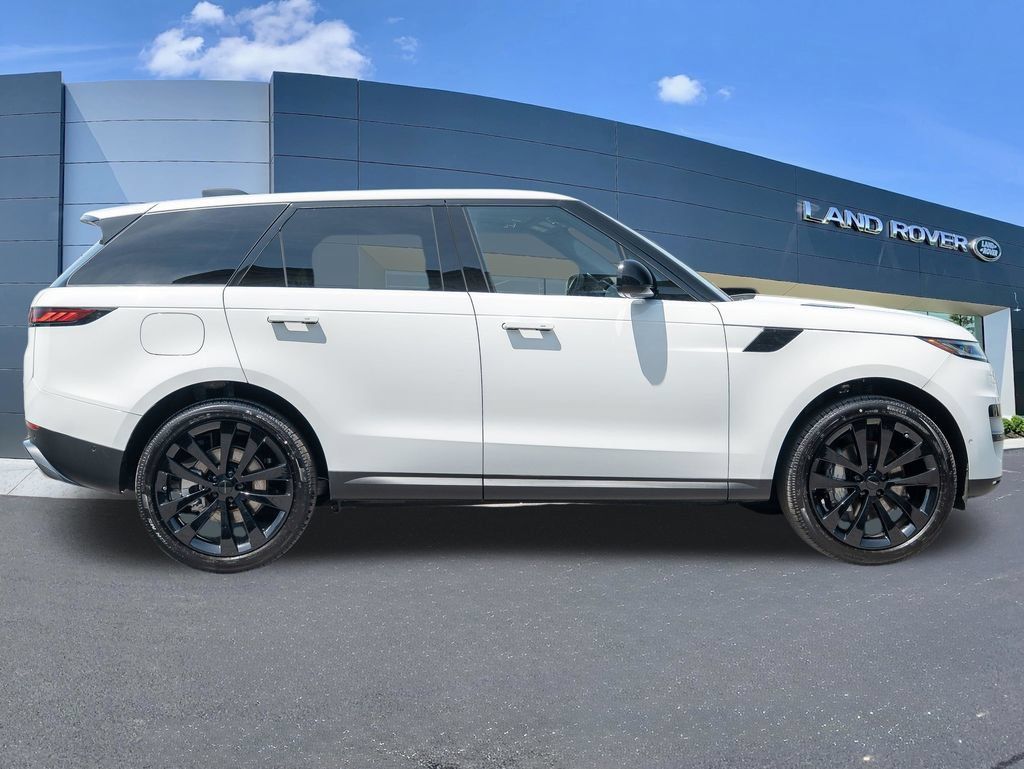 New 2026 Land Rover Range Rover Sport SE AWD/4WD image 8