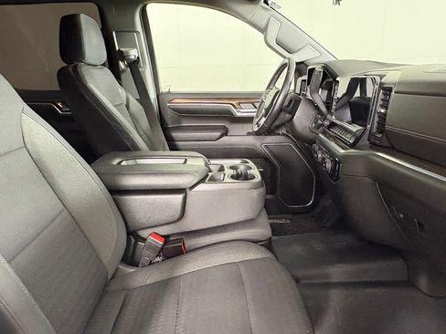 Certified 2022 Chevrolet Silverado 1500 LT AWD/4WD image 17