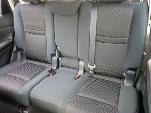 Used 2017 Nissan Rogue S AWD/4WD image 15