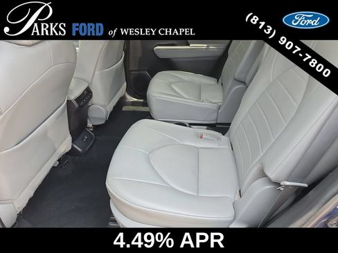 Used 2022 Toyota Highlander XLE FWD image 16