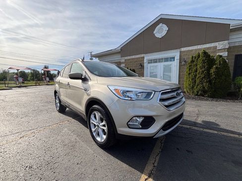 Used 2018 Ford Escape SE AWD/4WD image 5
