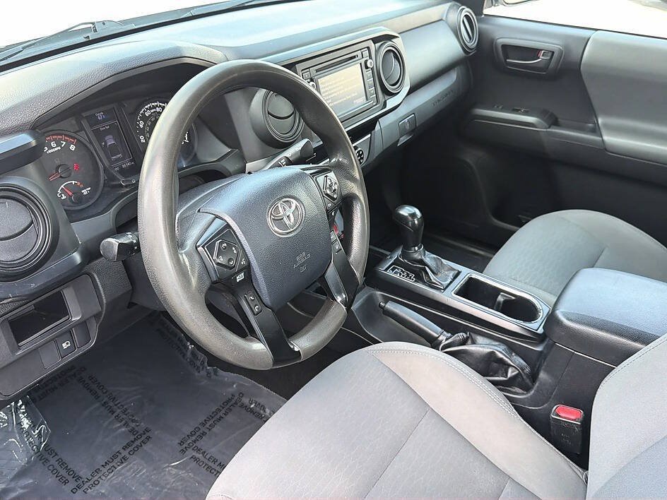 Used 2018 Toyota Tacoma SR w/ SR Convenience Package RWD image 4