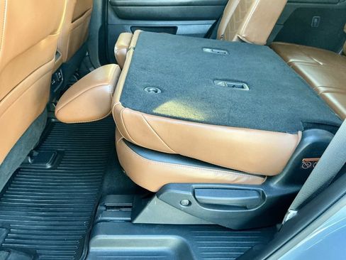 Used 2023 Nissan Pathfinder Platinum w/ Black Appearance Package image 30