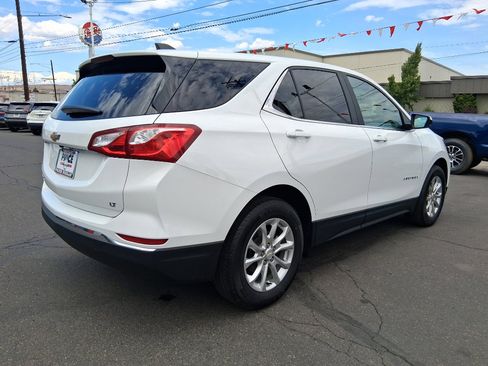 Used 2021 Chevrolet Equinox LT image 3