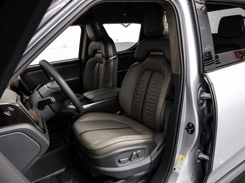 Used 2022 Rivian R1T Launch Edition image 36