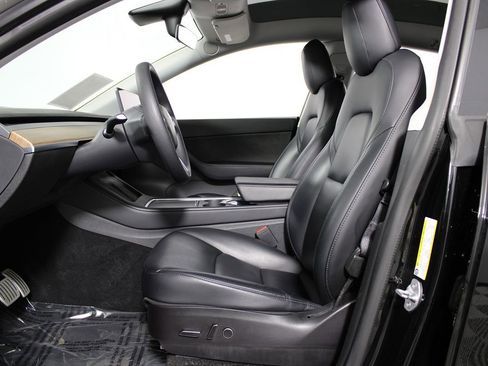 Used 2021 Tesla Model Y Performance image 8