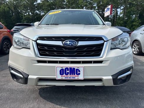 Used 2018 Subaru Forester 2.5i Premium AWD/4WD image 2