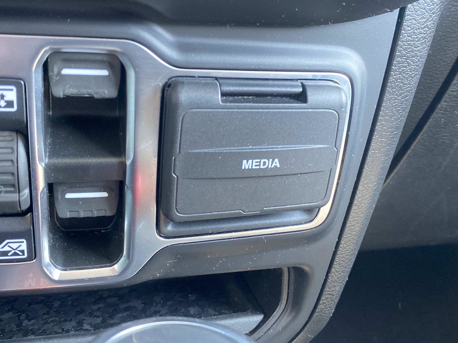 Used 2022 Jeep Gladiator Sport AWD/4WD image 29