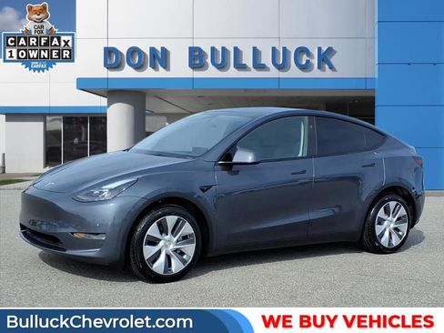 Used 2023 Tesla Model Y Long Range image 1