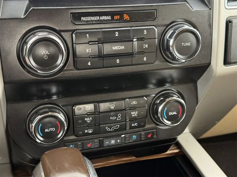 Certified 2020 Ford F150 Lariat image 19