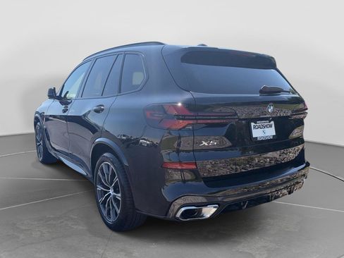 Used 2024 BMW X5 xDrive40i w/ M Sport Package AWD/4WD image 3