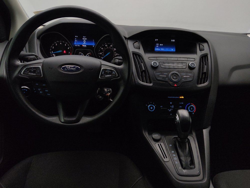 Used 2018 Ford Focus SE w/ SE Appearance Package FWD image 22