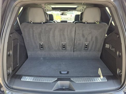 Used 2023 GMC Yukon AT4 w/ AT4 Premium Plus Package AWD/4WD image 11