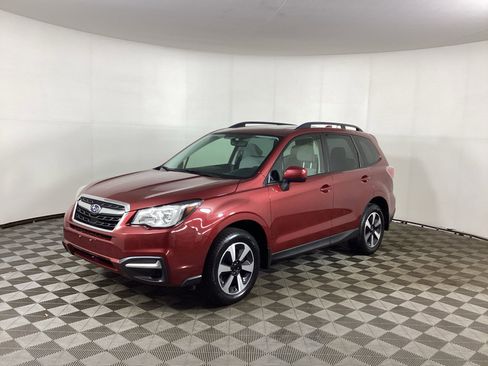 Used 2018 Subaru Forester 2.5i Premium w/ Protection Package #1 AWD/4WD image 5