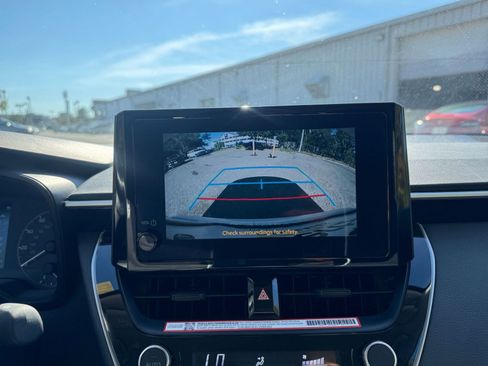 Used 2025 Toyota Corolla LE image 17