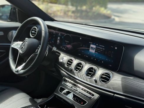 Used 2022 Mercedes-Benz E 350 Sedan image 3