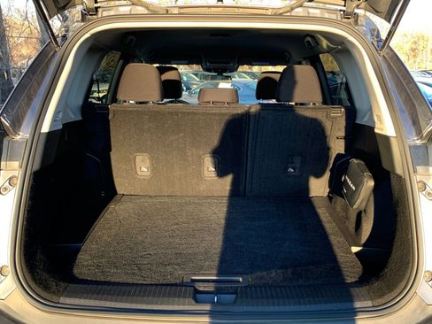 Used 2023 Nissan Rogue S image 30