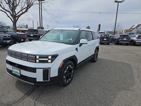 New 2025 Hyundai Santa Fe SE image 3