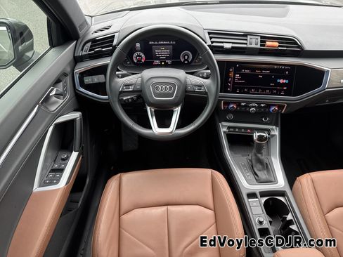 Used 2020 Audi Q3 2.0T Prestige image 29
