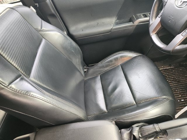 Used 2018 Toyota Tacoma TRD Sport w/ TRD Premium Sport Package AWD/4WD image 8