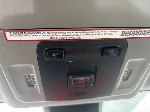 Used 2021 Toyota Camry SE FWD image 17