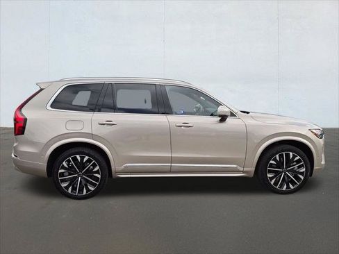 Used 2026 Volvo XC90 T8 Plus w/ Protection Package Premier AWD/4WD image 4