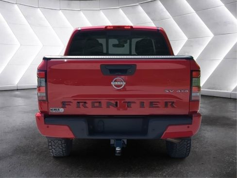 Used 2022 Nissan Frontier SV AWD/4WD image 4