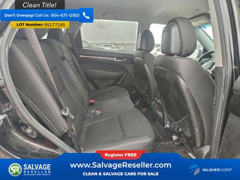 Used 2014 Kia Sorento LX image 13