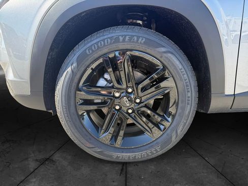 New 2026 Chevrolet Trax ACTIV w/ Sunroof Package FWD image 14