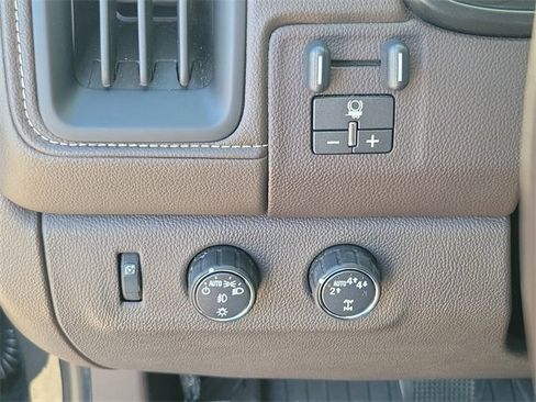 Certified 2021 GMC Canyon Denali image 18