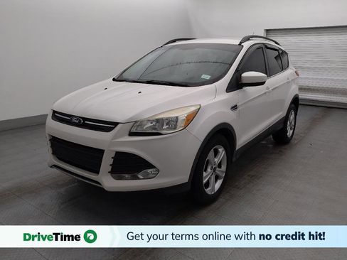 Used 2015 Ford Escape SE w/ Equipment Group 201A image 1