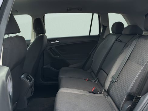 Used 2021 Volkswagen Tiguan S image 55