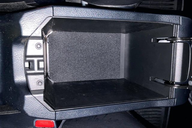 Used 2018 Toyota RAV4 Limited AWD/4WD image 40