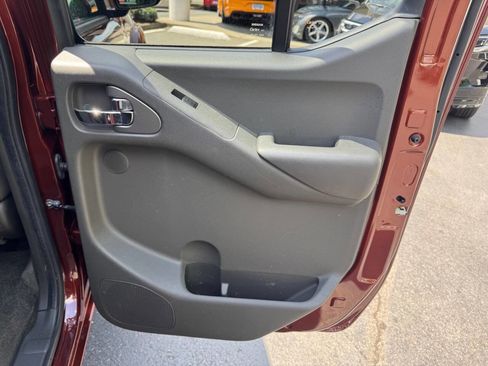 Used 2016 Nissan Frontier PRO-4X AWD/4WD image 16