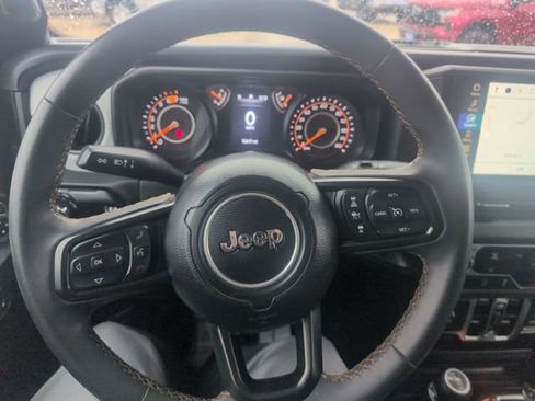 Used 2024 Jeep Wrangler Sport S image 16