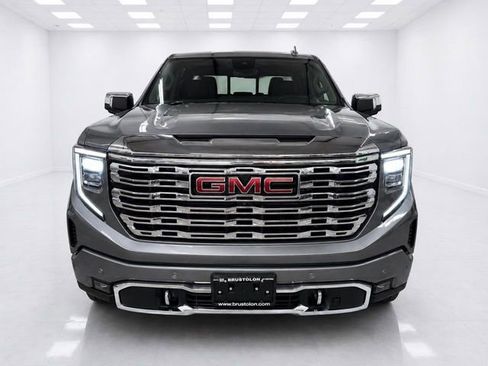 Used 2023 GMC Sierra 1500 Denali w/ Denali Reserve Package AWD/4WD image 4
