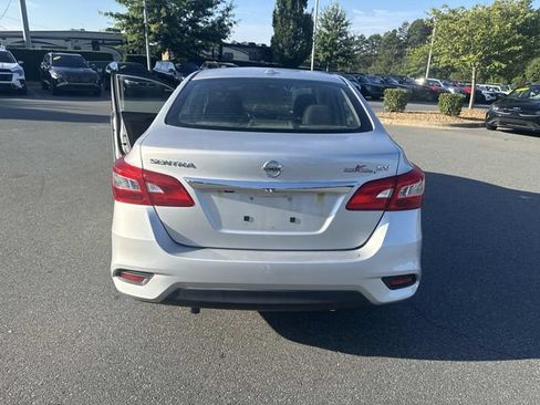 Used 2019 Nissan Sentra SV FWD image 7